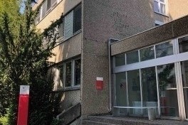Picture of the building in which the CSH resides