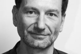 Porträt von Prof. Hubertus Fischer